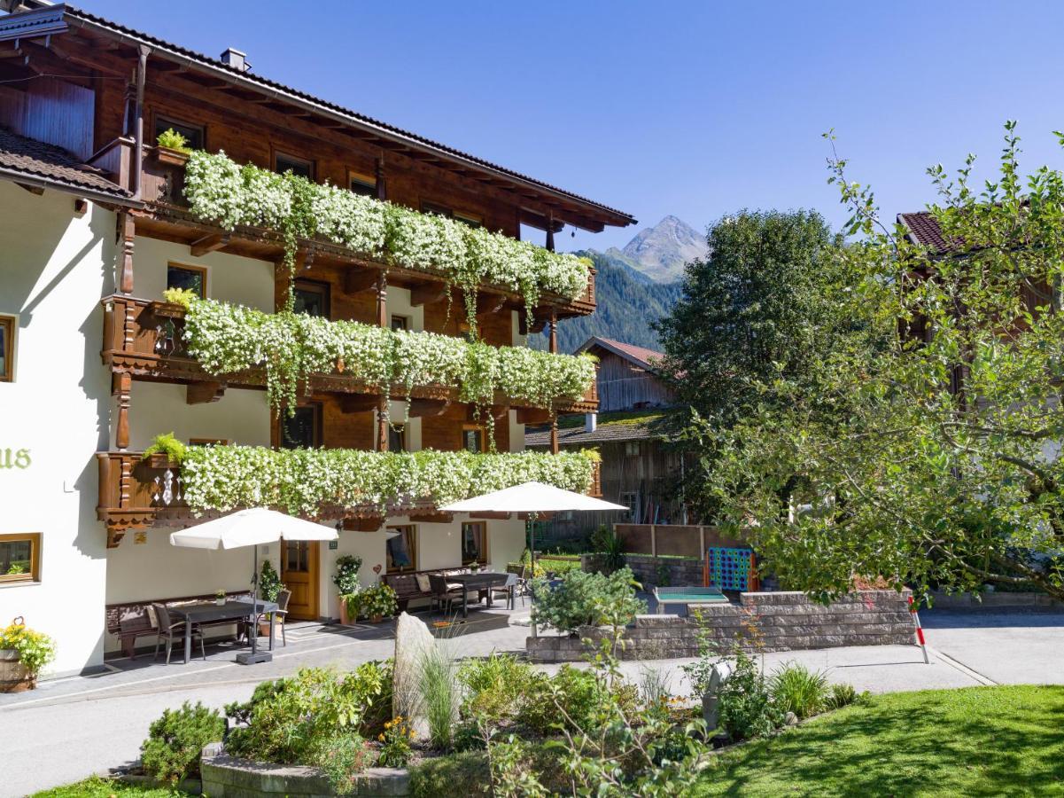 Hof Neuhaus Apartment Mayrhofen Luaran gambar