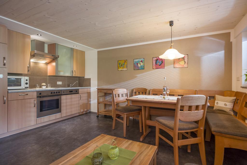 Hof Neuhaus Apartment Mayrhofen Luaran gambar